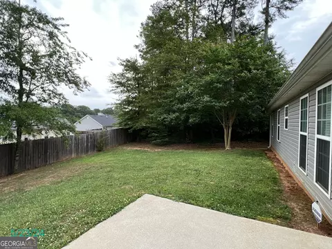 Exterior - 376 Embassy Dr, Winder, GA 30680 photo 8 of 13