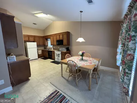 Kitchen - 376 Embassy Dr, Winder, GA 30680 photo 1 of 6