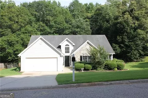 224 Jackson Meadows Dr, Hoschton, GA 30548