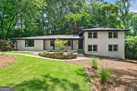 2527 Foster Ridge Ct, Atlanta, GA 30345