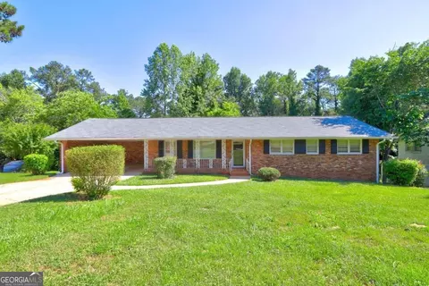 2629 Colonial Dr, College Park, GA 30337