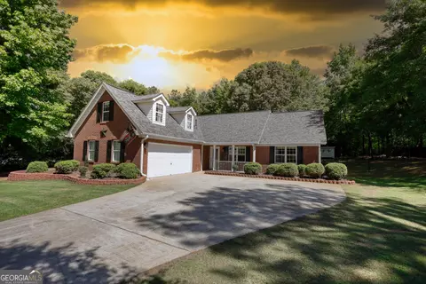 234 Knob Hill Dr, Locust Grove, GA 30248