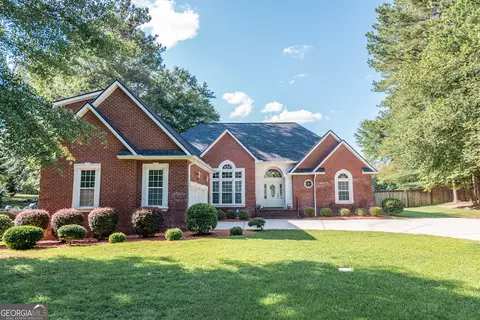 105 Dovestone Ct, Bonaire, GA 31005