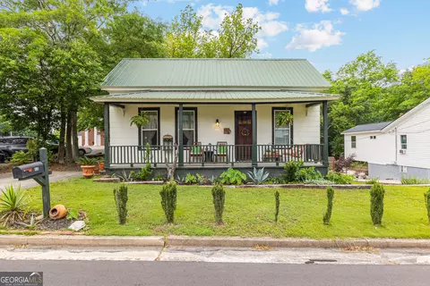 66 E Washington St, Newnan, GA 30263
