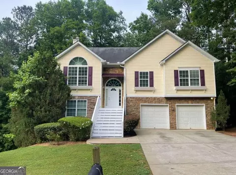 6492 Lake Esther Dr, Fairburn, GA 30213