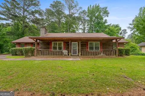 325 Winchester Ct, Ellenwood, GA 30294