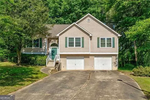 3805 Cool Springs Pt, Loganville, GA 30052