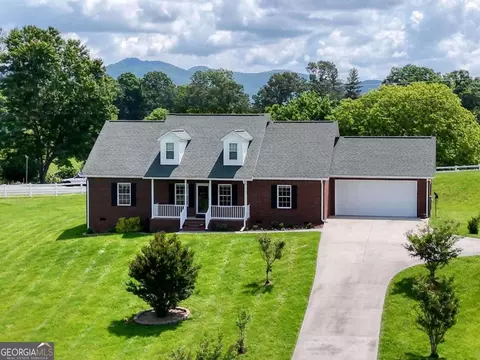 11 Pauls Ct, Blairsville, GA 30512