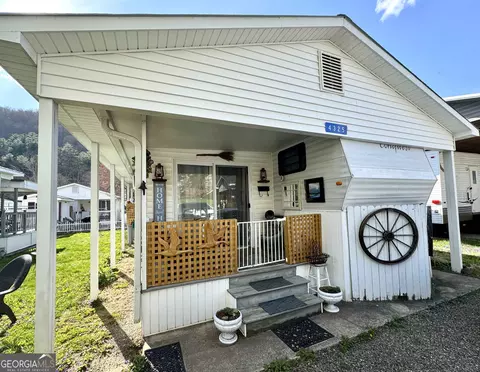 4325 Riverbank Run, Hiawassee, GA 30546