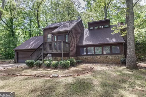 5135 Post Road Ter, Stone Mountain, GA 30088