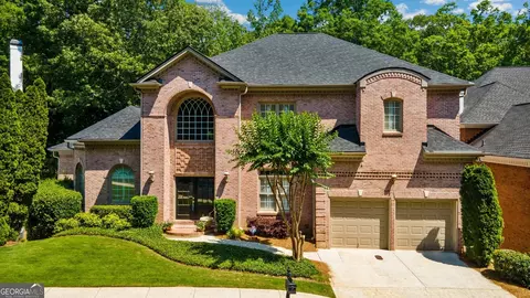 2085 River Falls Dr, Roswell, GA 30076