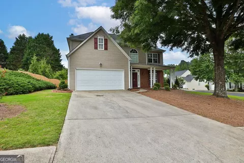 807 Pond View Ln, Sugar Hill, GA 30518