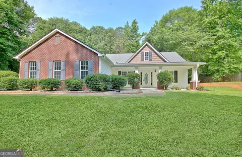 365 Rock House Rd, Senoia, GA 30276