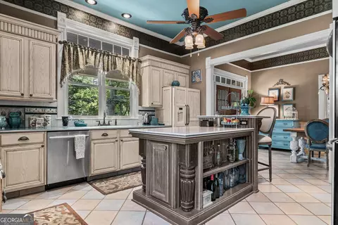 Kitchen - 160 Fairplay St, Rutledge, GA 30663 photo 2 of 4