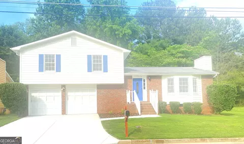 4408 Autumn Hill Dr, Stone Mountain, GA 30083