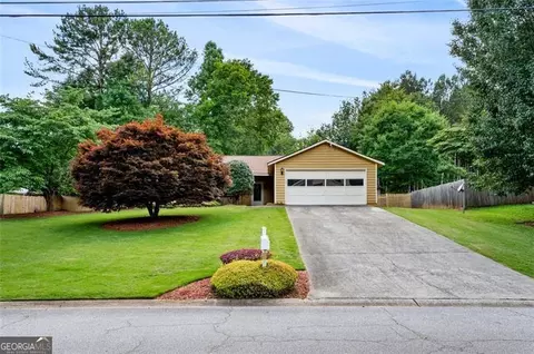 510 Paden Mill Trl, Lawrenceville, GA 30044