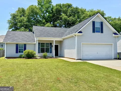 104 Preakness Dr, Lagrange, GA 30241