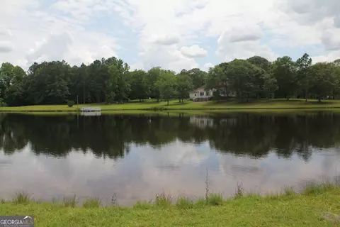 180 Timber Ln, Claxton, GA 30417