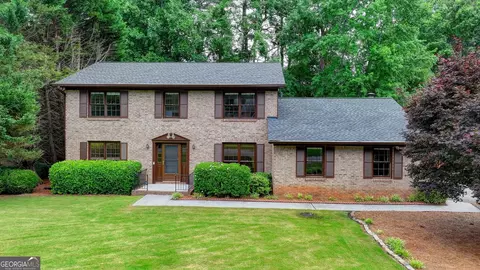 5664 Seville Ln, Stone Mountain, GA 30087