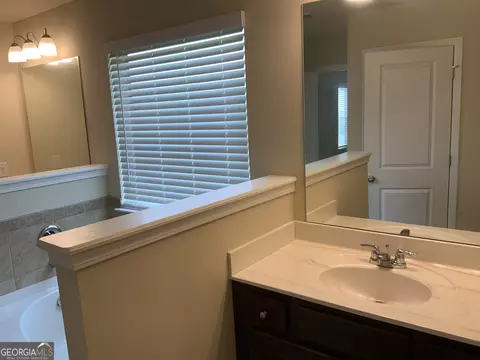 586 Toronto Cir, Hampton, GA 30228 photo 23