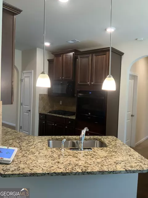 586 Toronto Cir, Hampton, GA 30228 photo 5
