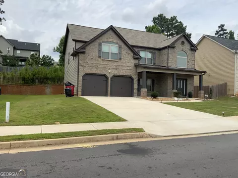 586 Toronto Cir, Hampton, GA 30228 photo 2