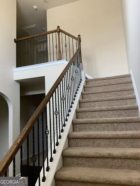 586 Toronto Cir, Hampton, GA 30228 photo 4