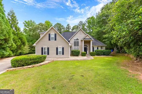 130 Broadleaf Pt, Fayetteville, GA 30215