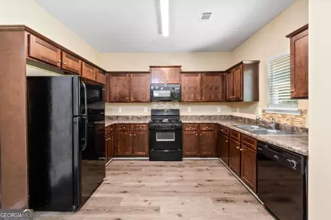145 Pine Ridge Rd, Covington, GA 30016 photo 3