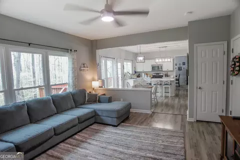 11015 Glenbarr Dr, Duluth, GA 30097 photo 5