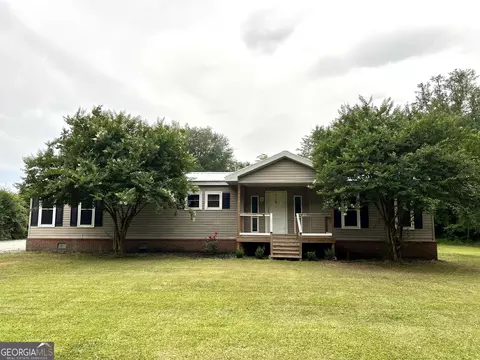 1051 Arcola Rd, Pembroke, GA 31321