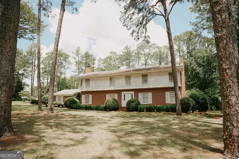 305 E King St, Sylvester, GA 31791