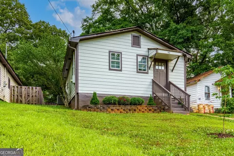 461 Oak Dr, Hapeville, GA 30354