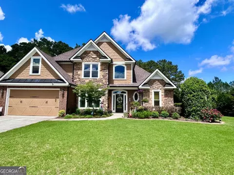 1401 Silver Thorne Ct, Loganville, GA 30052