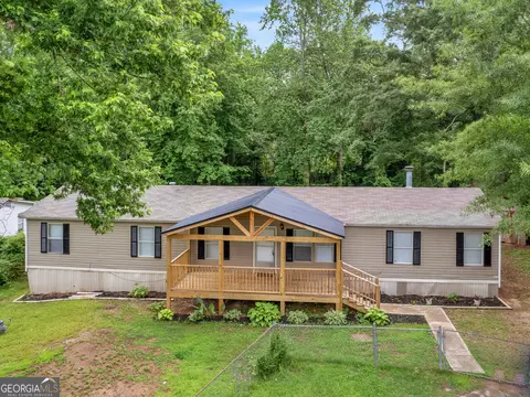 112 Skyland Dr E, Locust Grove, GA 30248