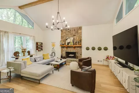 785 Lake Top Way, Roswell, GA 30076