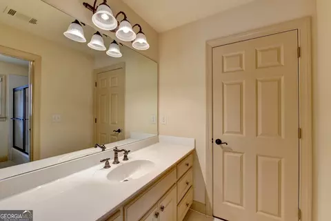 Bath - 8385 Royal Melbourne Way, Duluth, GA 30097 photo 6 of 7