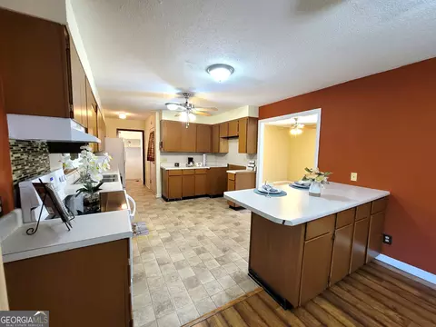 408 Hedlund Dr, Warner Robins, GA 31088 photo 10