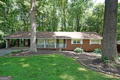 248 Jennifer Ln NW, Lilburn, GA 30047