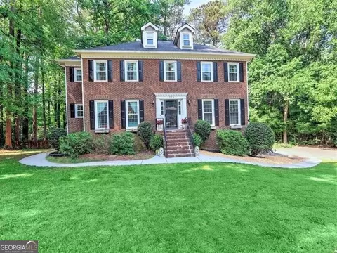 1773 Blackwillow Dr, Marietta, GA 30066