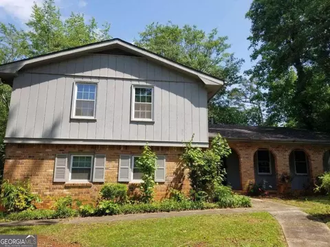 3930 Emerald North Cir, Decatur, GA 30035
