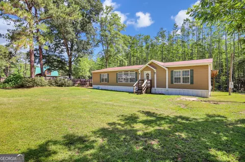 477 Lakeside Dr, Twin City, GA 30471