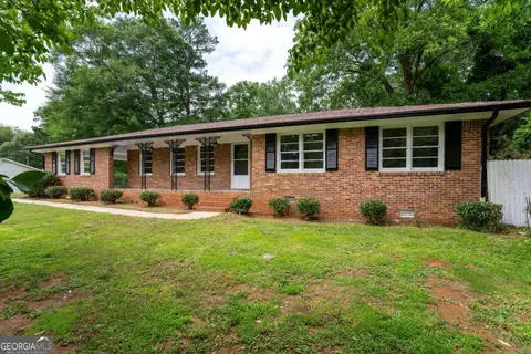 1373 Cherokee Trl, Lawrenceville, GA 30043
