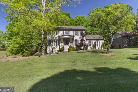 5054 Kings Wood Dr NE, Roswell, GA 30075