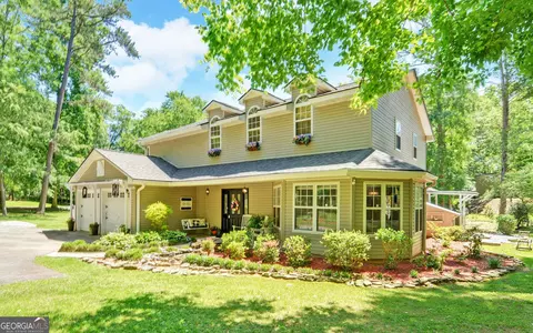 90 Manor Oaks Trl, Toccoa, GA 30577
