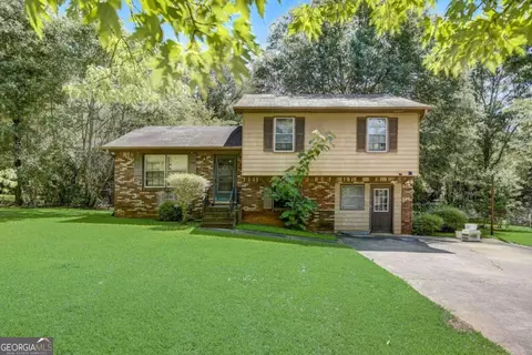 275 Belmont Farms Dr, Ellenwood, GA 30294