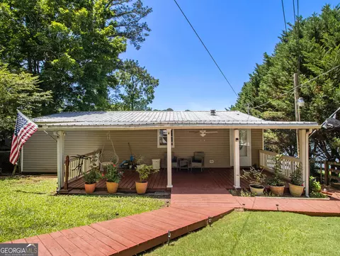 1165 W Pine Lake Dr, West Point, GA 31833