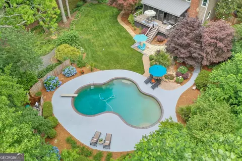 545 Hembree Rd, Roswell, GA 30076