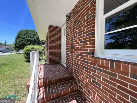 264 E Broad St, Winder, GA 30680 photo 37