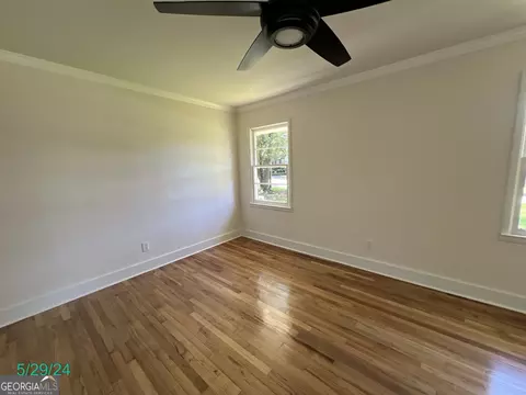 264 E Broad St, Winder, GA 30680 photo 17